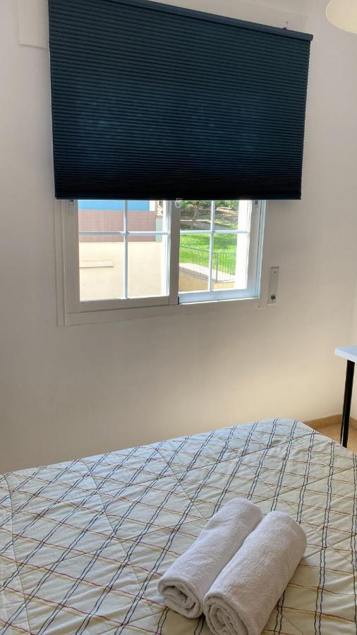 HABITACIÓN GRANDE CON BAÑO PRIVADO en Coin a 30Km de la PLAYA Exterior foto